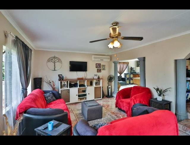 3 BEDROOM HOUSE FOR SALE IN SUIDERBERG